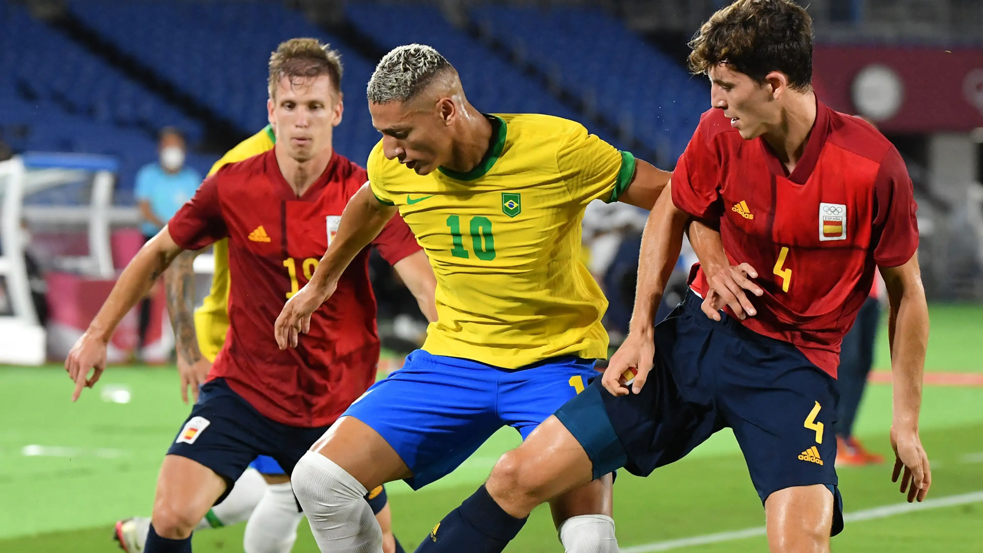 Переезд с легендарного «Уэмбли» на «Бернабеу». Что нужно знать о матче Испания – Бразилия?